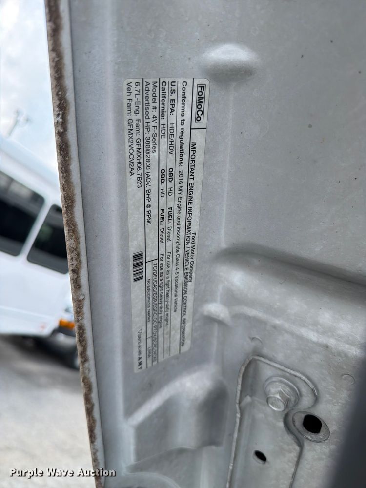 image for item FC3272 2016 Ford F550 shuttle bus
