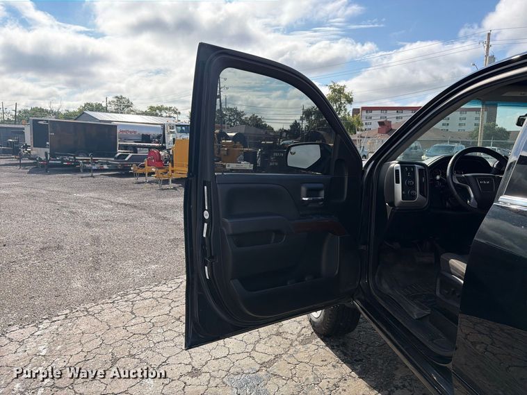 image for item FC3322 2017 GMC Sierra 1500 Crew Cab pickup truck