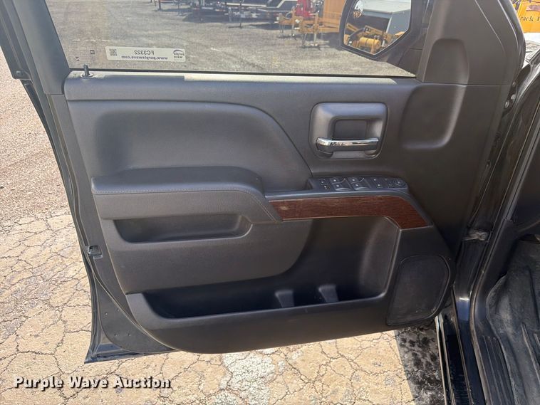 image for item FC3322 2017 GMC Sierra 1500 Crew Cab pickup truck