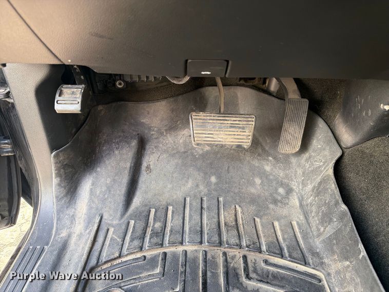 image for item FC3322 2017 GMC Sierra 1500 Crew Cab pickup truck