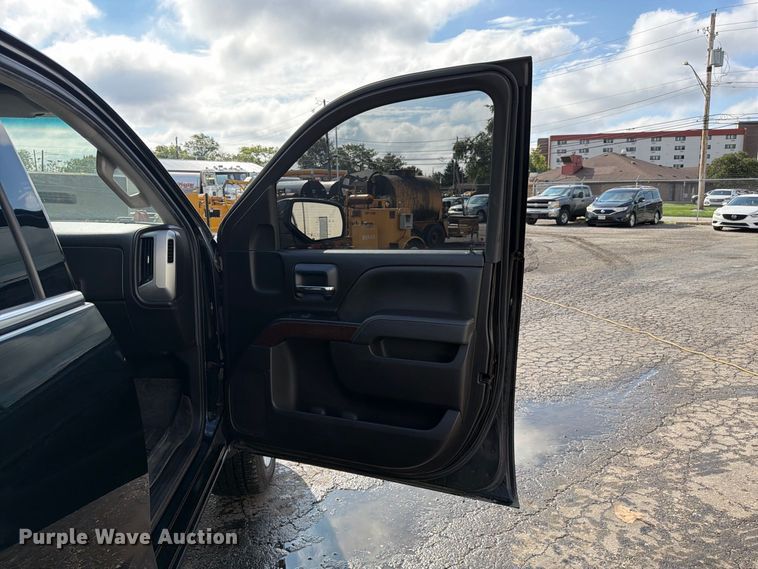 image for item FC3322 2017 GMC Sierra 1500 Crew Cab pickup truck
