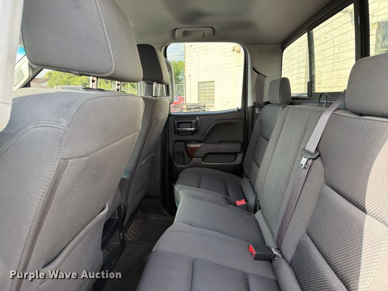 image for item FC3322 2017 GMC Sierra 1500 Crew Cab pickup truck