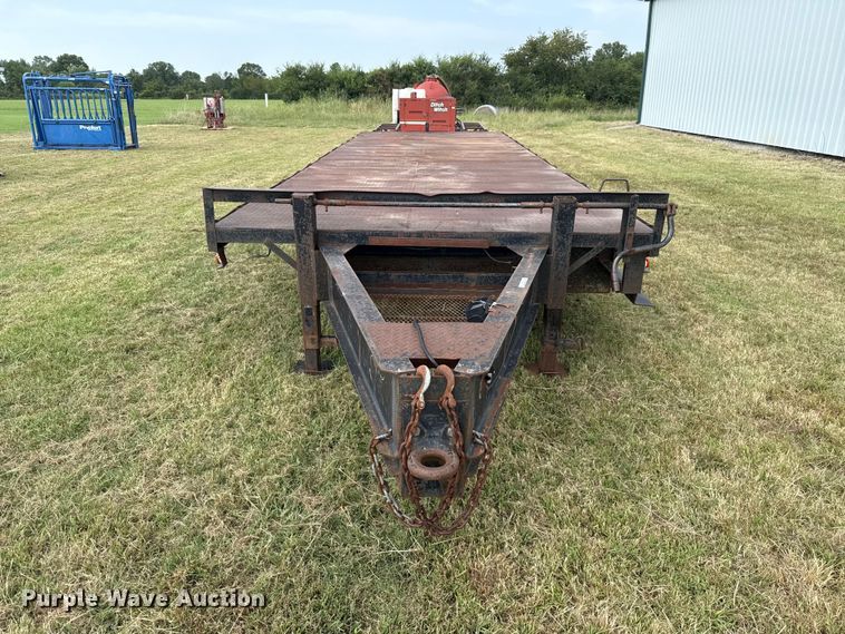 image for item FC4122 2003 Starlite equipment trailer