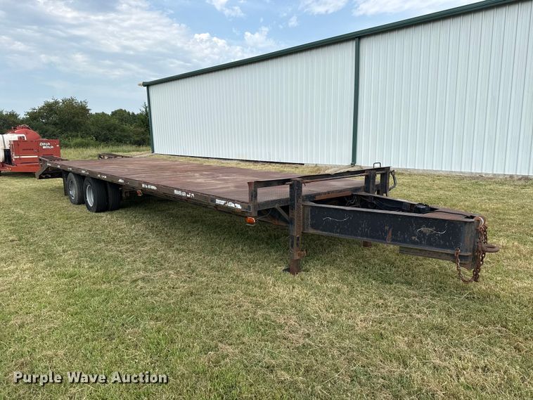 image for item FC4122 2003 Starlite equipment trailer