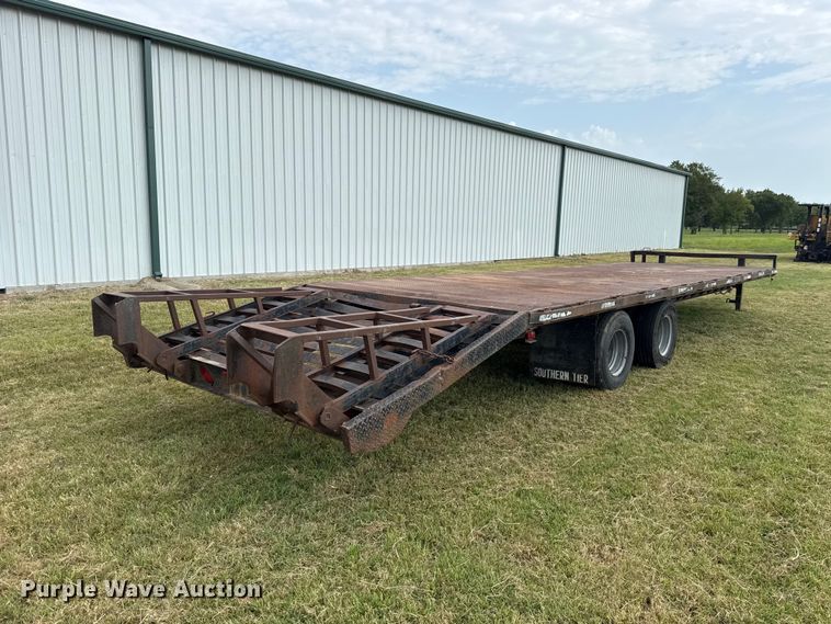 image for item FC4122 2003 Starlite equipment trailer