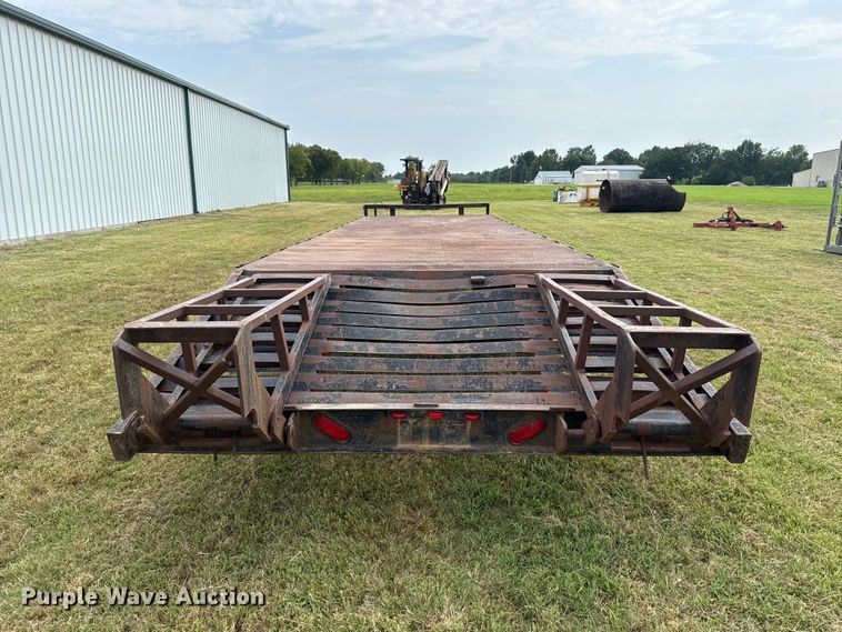image for item FC4122 2003 Starlite equipment trailer
