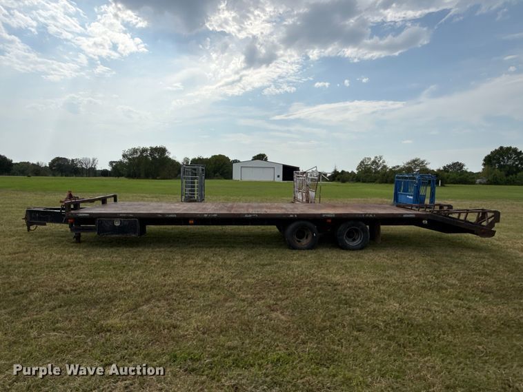 image for item FC4122 2003 Starlite equipment trailer