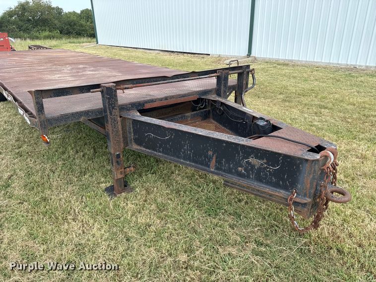 image for item FC4122 2003 Starlite equipment trailer