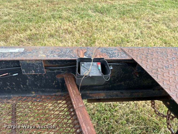 image for item FC4122 2003 Starlite equipment trailer