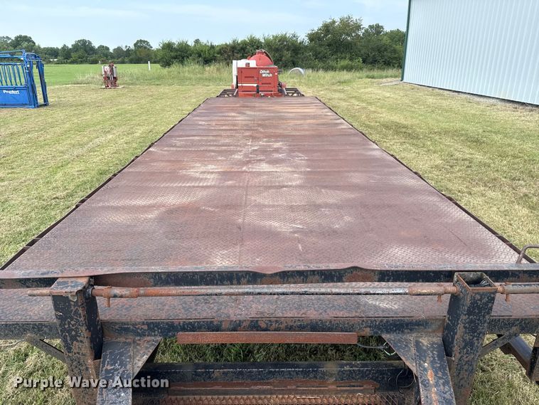 image for item FC4122 2003 Starlite equipment trailer