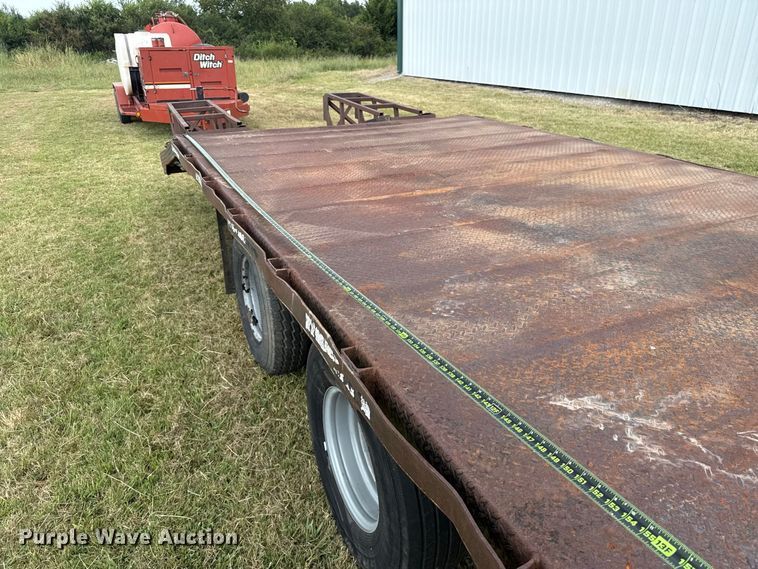 image for item FC4122 2003 Starlite equipment trailer