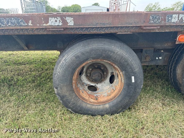 image for item FC4122 2003 Starlite equipment trailer