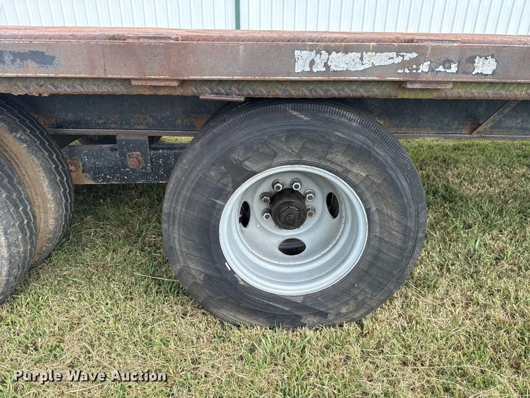 image for item FC4122 2003 Starlite equipment trailer