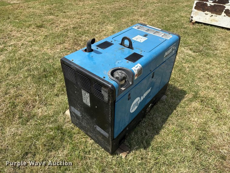 image for item FC4132 Miller Bobcat 250 welder