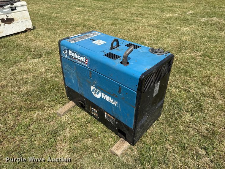 image for item FC4132 Miller Bobcat 250 welder