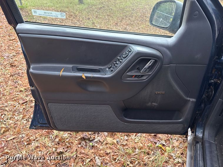 image for item FC4196 2000 Jeep Grand Cherokee SUV
