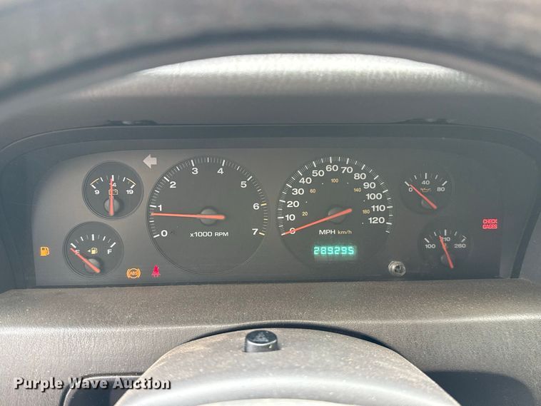 image for item FC4196 2000 Jeep Grand Cherokee SUV