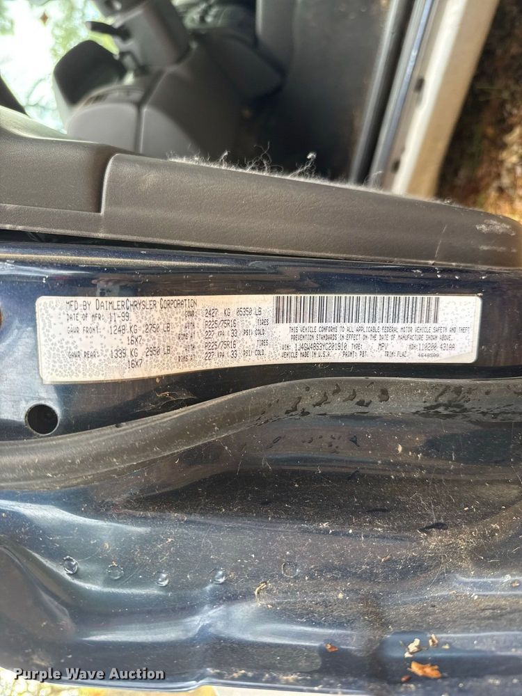 image for item FC4196 2000 Jeep Grand Cherokee SUV