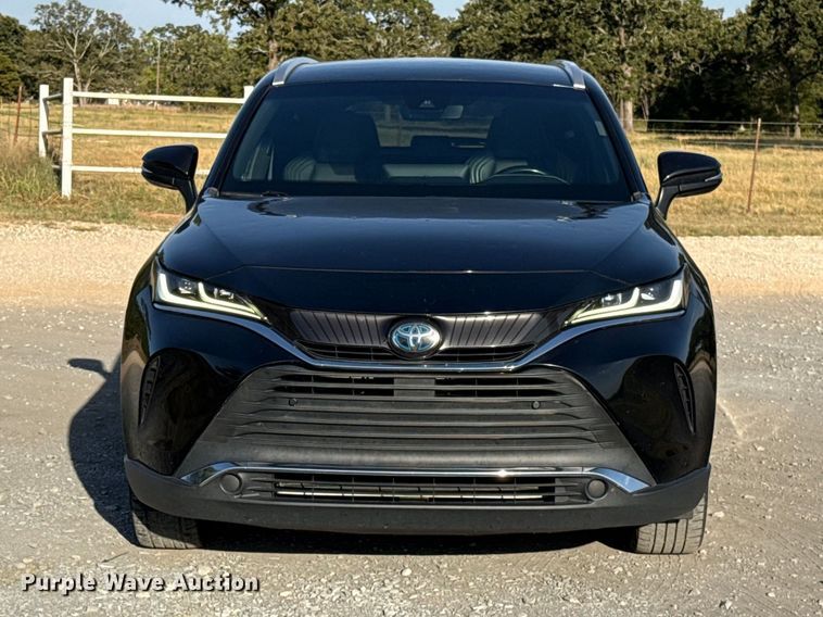 image for item FC4207 2021 Toyota Venza SUV