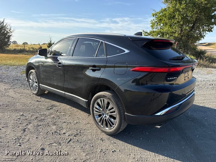 image for item FC4207 2021 Toyota Venza SUV