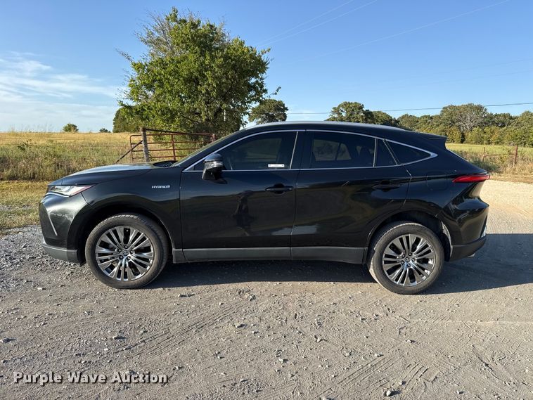 image for item FC4207 2021 Toyota Venza SUV