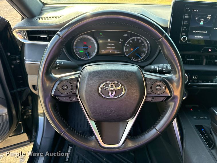 image for item FC4207 2021 Toyota Venza SUV