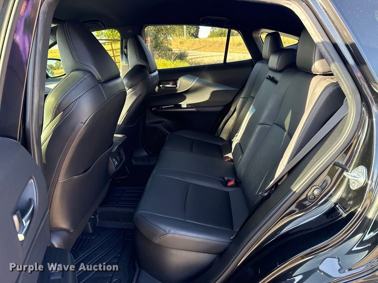 image for item FC4207 2021 Toyota Venza SUV