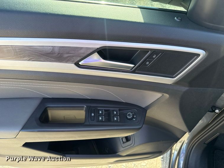 image for item FC4208 2023 Volkswagen Atlas SUV