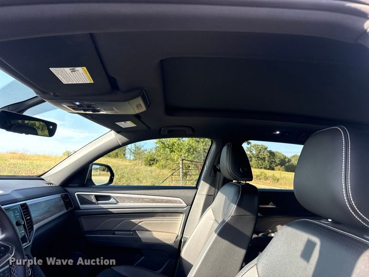 image for item FC4208 2023 Volkswagen Atlas SUV