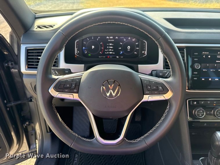 image for item FC4208 2023 Volkswagen Atlas SUV