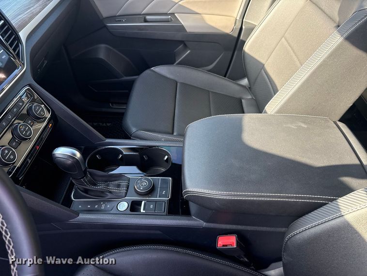 image for item FC4208 2023 Volkswagen Atlas SUV
