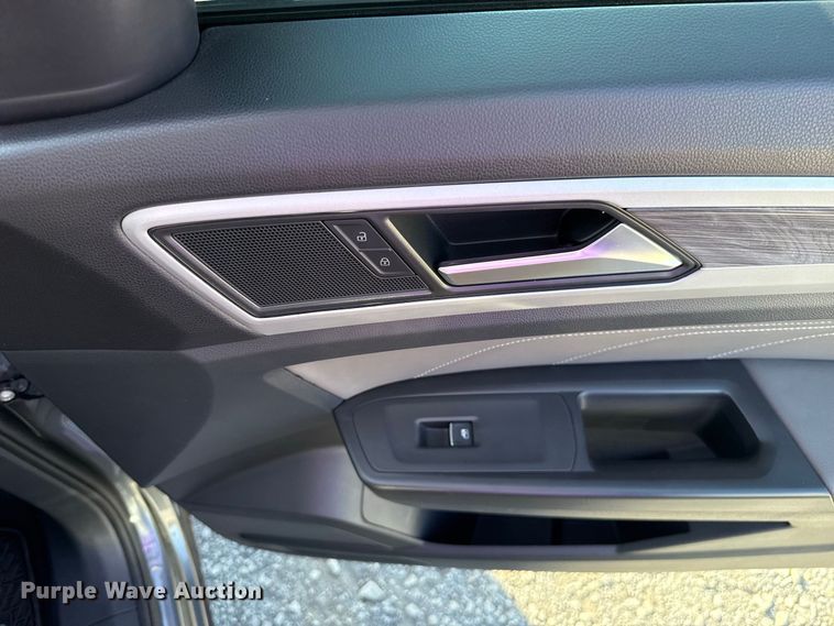 image for item FC4208 2023 Volkswagen Atlas SUV