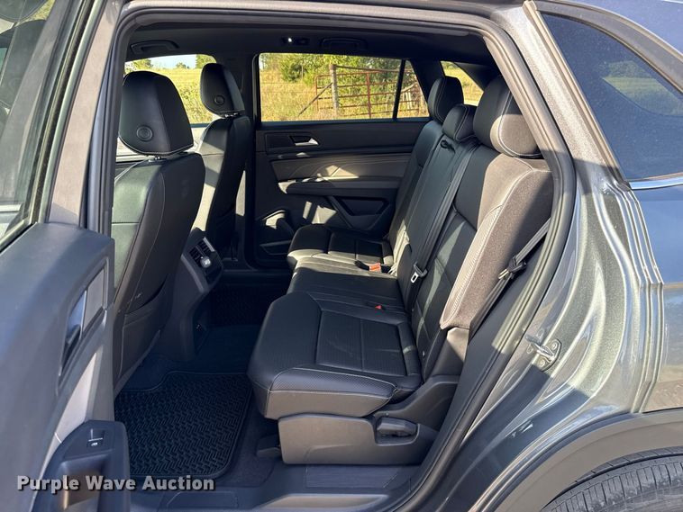 image for item FC4208 2023 Volkswagen Atlas SUV