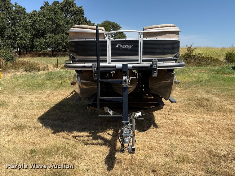 image for item FC4212 2013 Sun Tracker Regency 254 pontoon boat