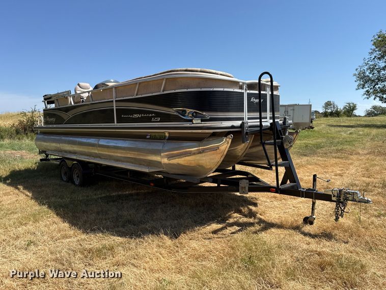 image for item FC4212 2013 Sun Tracker Regency 254 pontoon boat