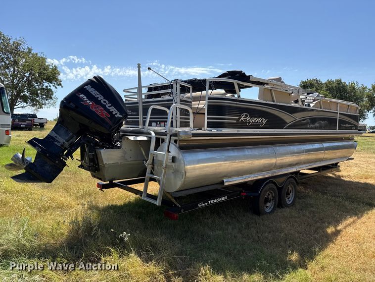 image for item FC4212 2013 Sun Tracker Regency 254 pontoon boat