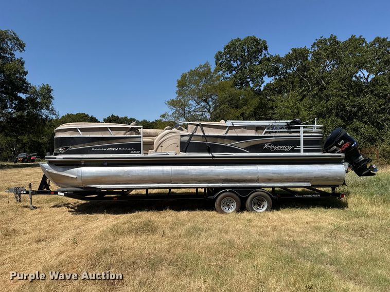image for item FC4212 2013 Sun Tracker Regency 254 pontoon boat