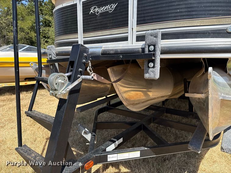 image for item FC4212 2013 Sun Tracker Regency 254 pontoon boat