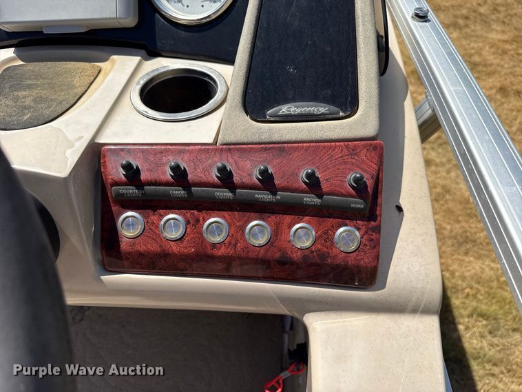 image for item FC4212 2013 Sun Tracker Regency 254 pontoon boat