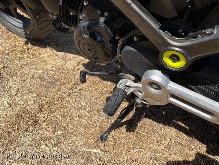 image for item FC4215 2023 Honda Grom motorcycle