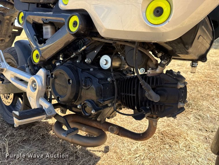 image for item FC4215 2023 Honda Grom motorcycle