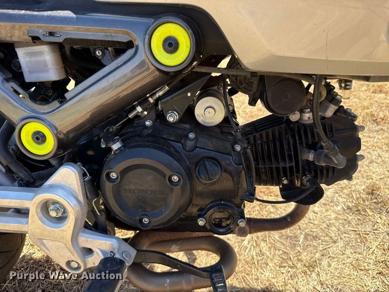 image for item FC4215 2023 Honda Grom motorcycle