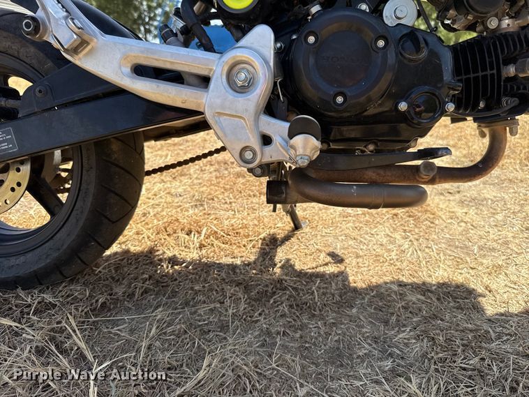 image for item FC4215 2023 Honda Grom motorcycle