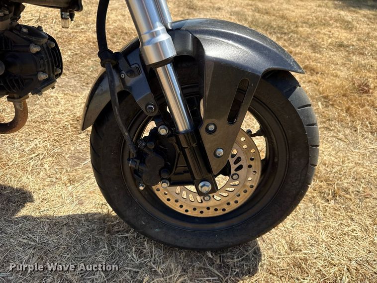 image for item FC4215 2023 Honda Grom motorcycle