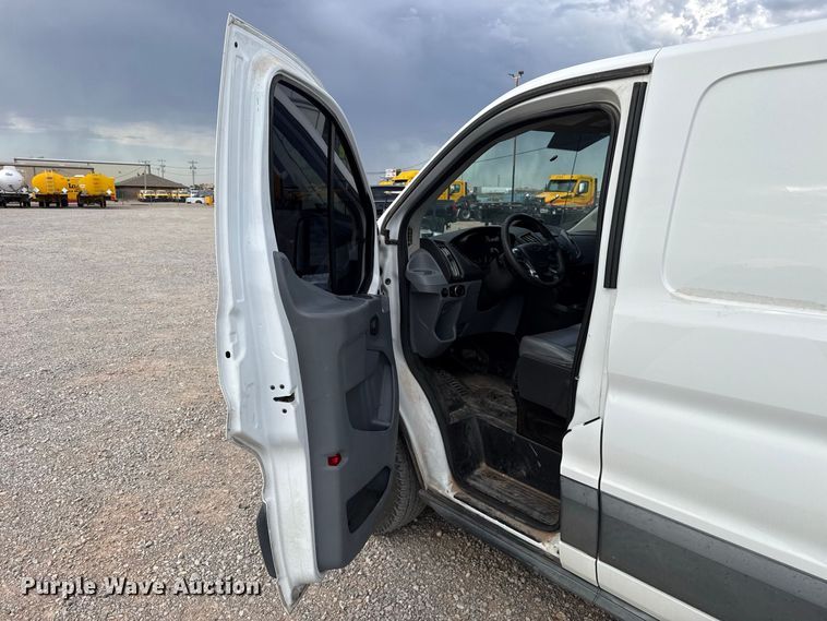 image for item FC4217 2017 Ford Transit 150 van