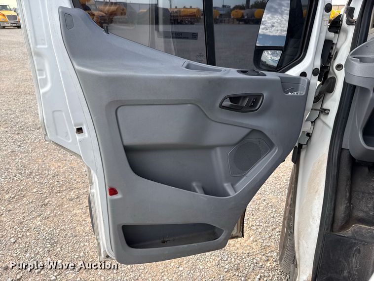 image for item FC4217 2017 Ford Transit 150 van