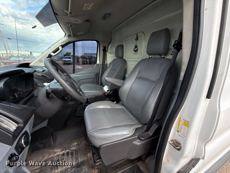 image for item FC4217 2017 Ford Transit 150 van