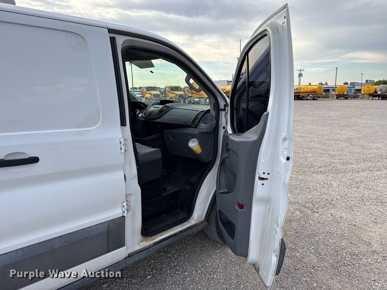 image for item FC4217 2017 Ford Transit 150 van
