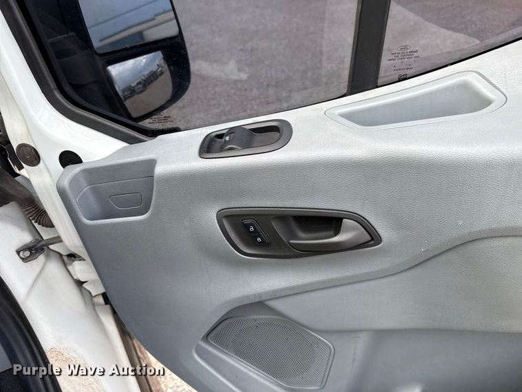 image for item FC4217 2017 Ford Transit 150 van