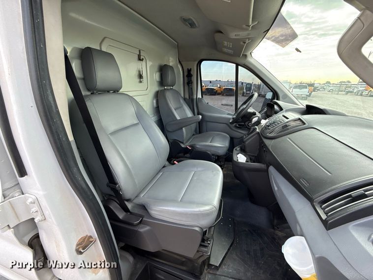image for item FC4217 2017 Ford Transit 150 van